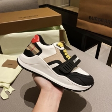 Burberry Low Shoes